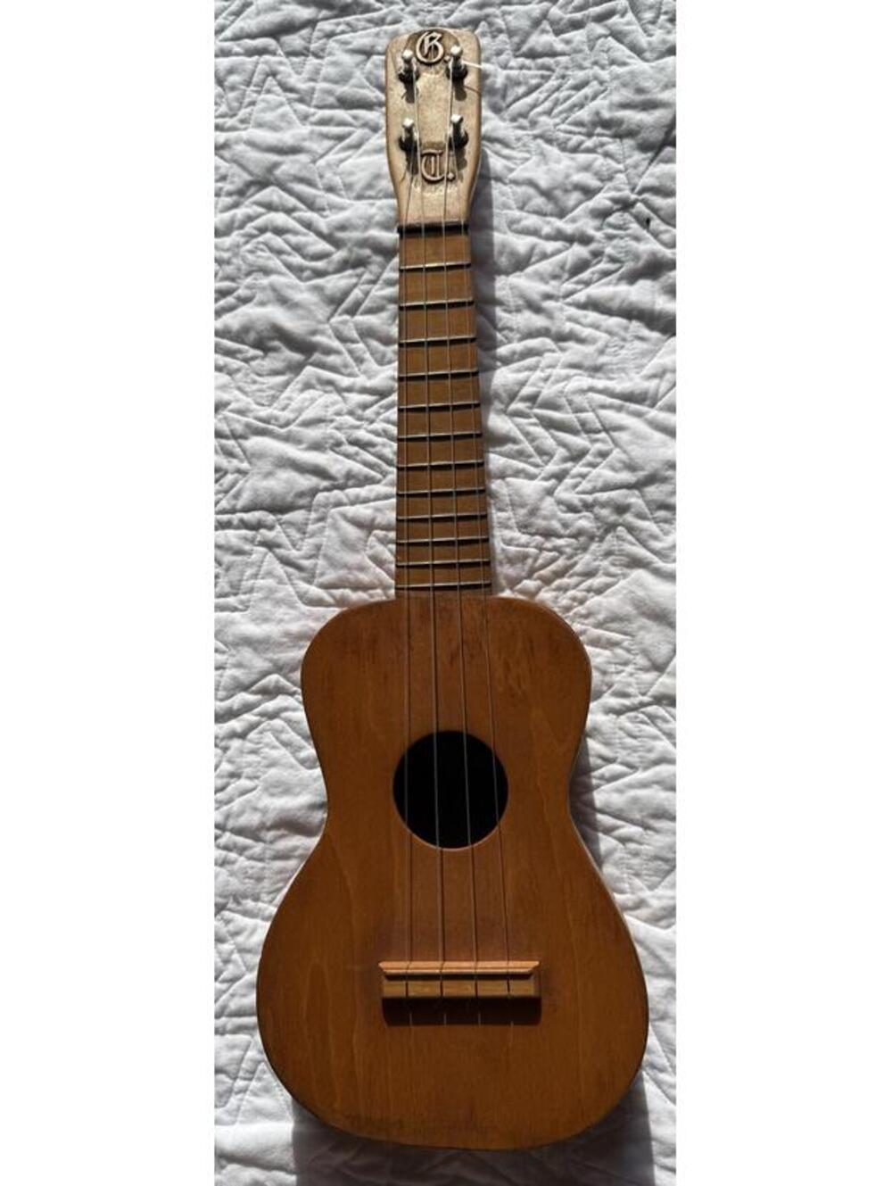 Vintage 1940s? Ukelele Handmade Carved Head